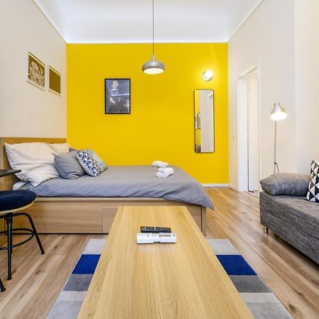 Stylish Yellow Suite In The Heart Of Budapešť Exteriér fotografie