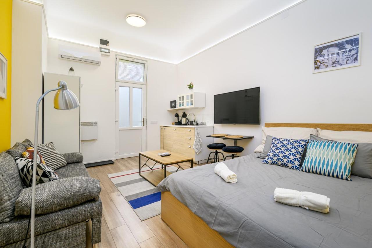 Stylish Yellow Suite In The Heart Of Budapešť Exteriér fotografie